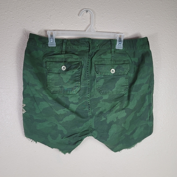 Torrid Green Camo Floral Stretch Fit Shorts DeminSz 16 - Picture 4 of 8